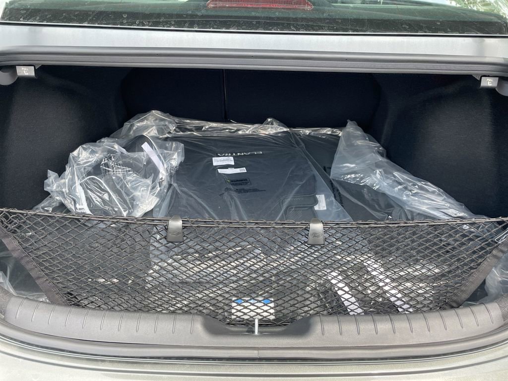 New 2025 Hyundai Elantra Limited image 49