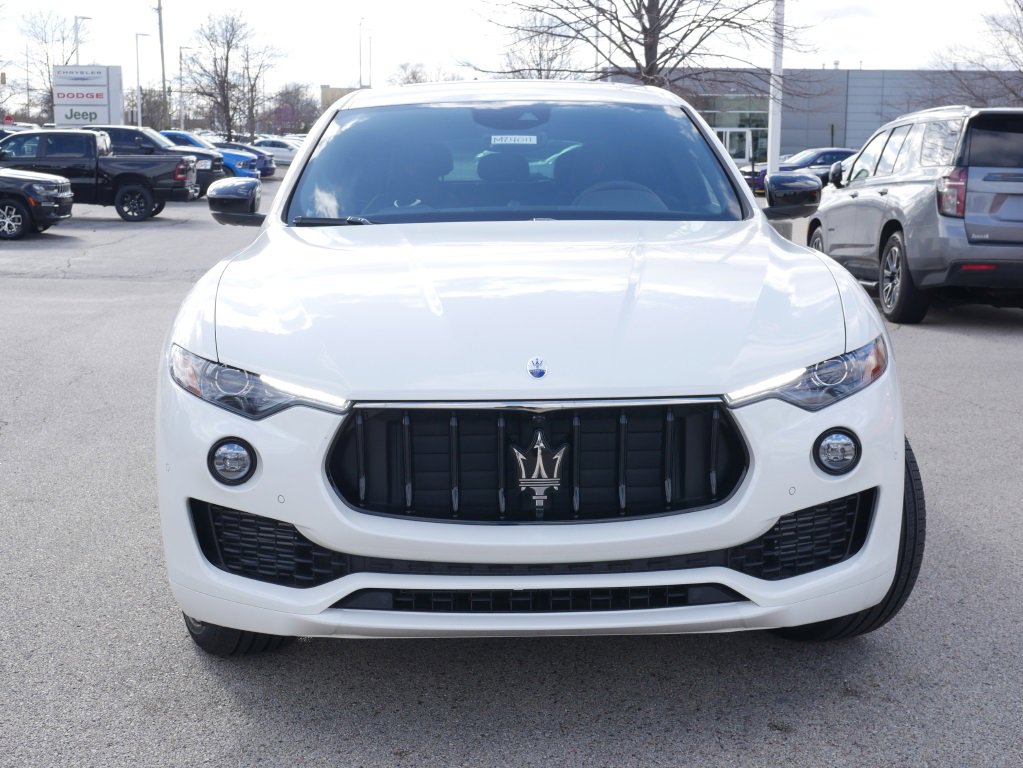 Used 2024 Maserati Levante GT Ultima image 2