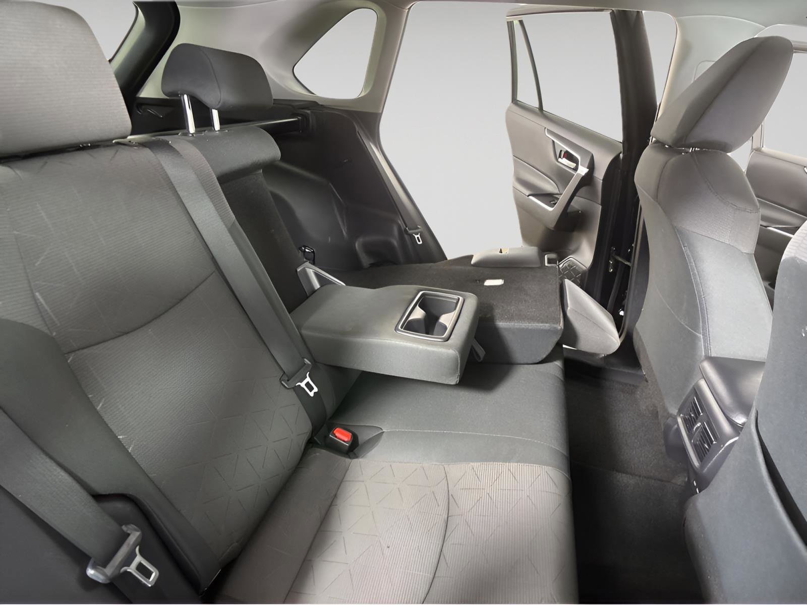 Used 2024 Toyota RAV4 XLE image 26