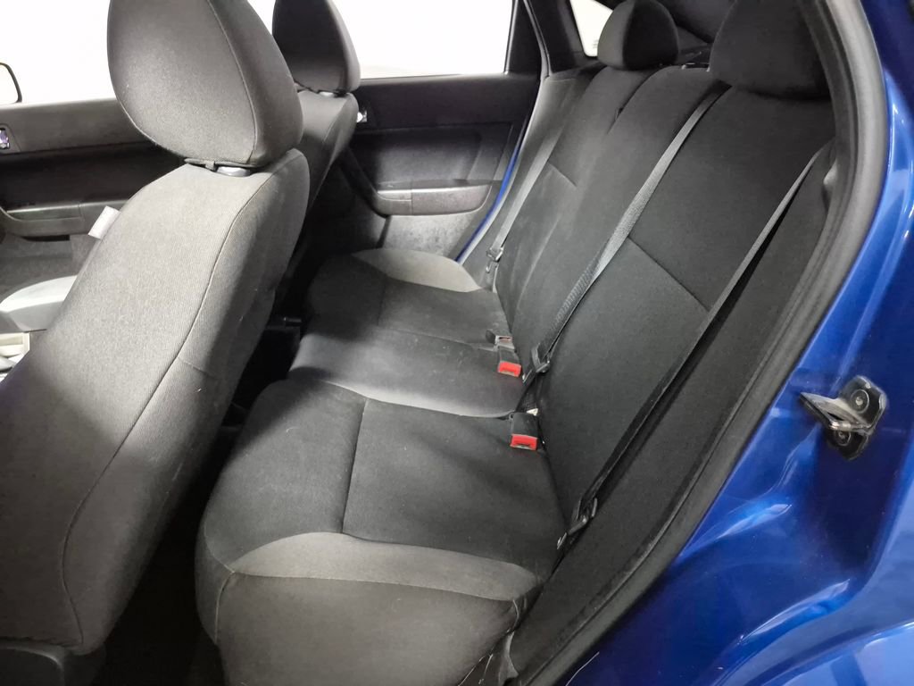 Used 2010 Ford Focus SES FWD image 24