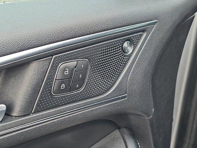 Used 2022 Ford Edge Titanium w/ Equipment Group 301A AWD/4WD image 20