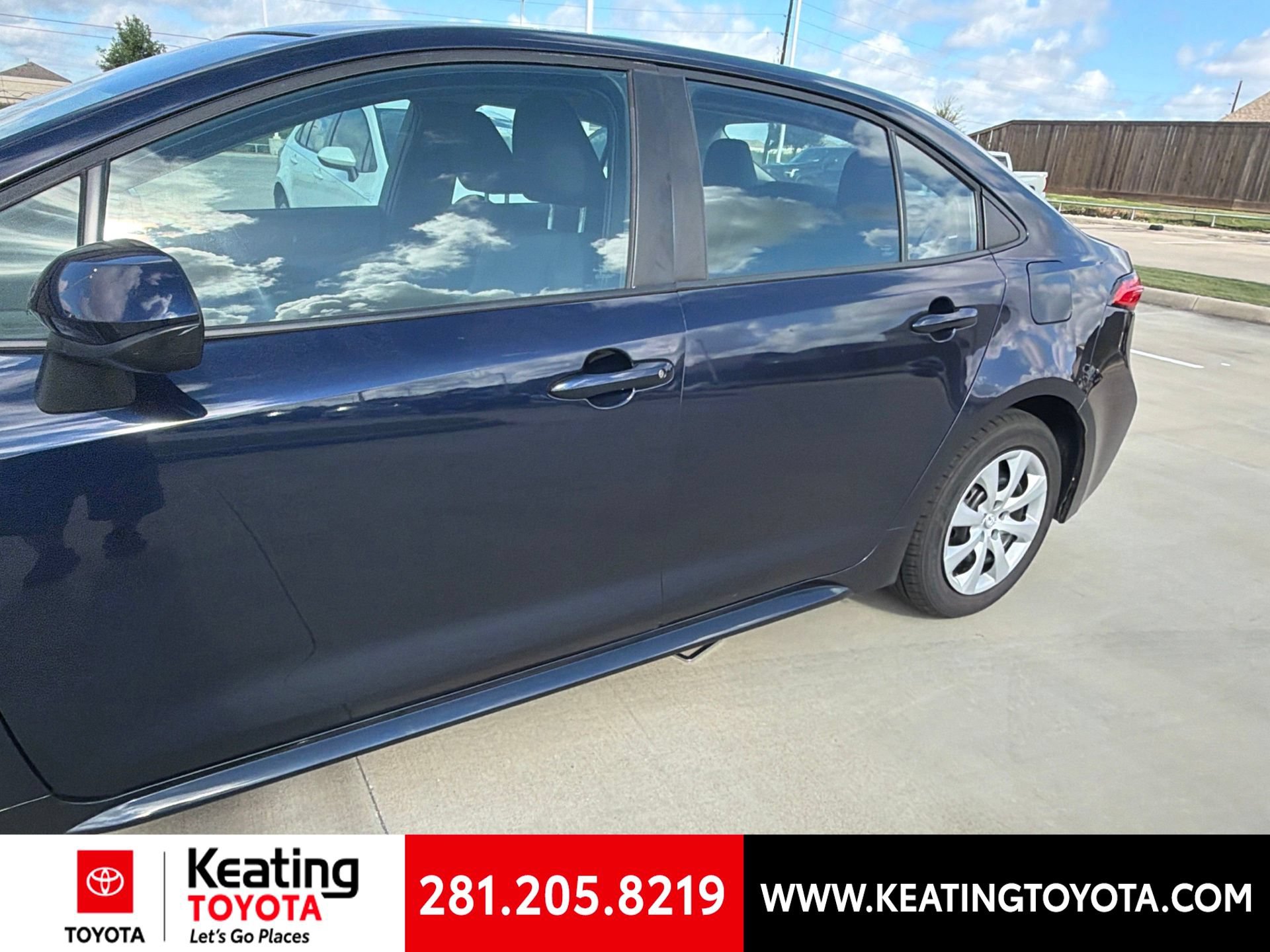 Used 2022 Toyota Corolla LE FWD image 6