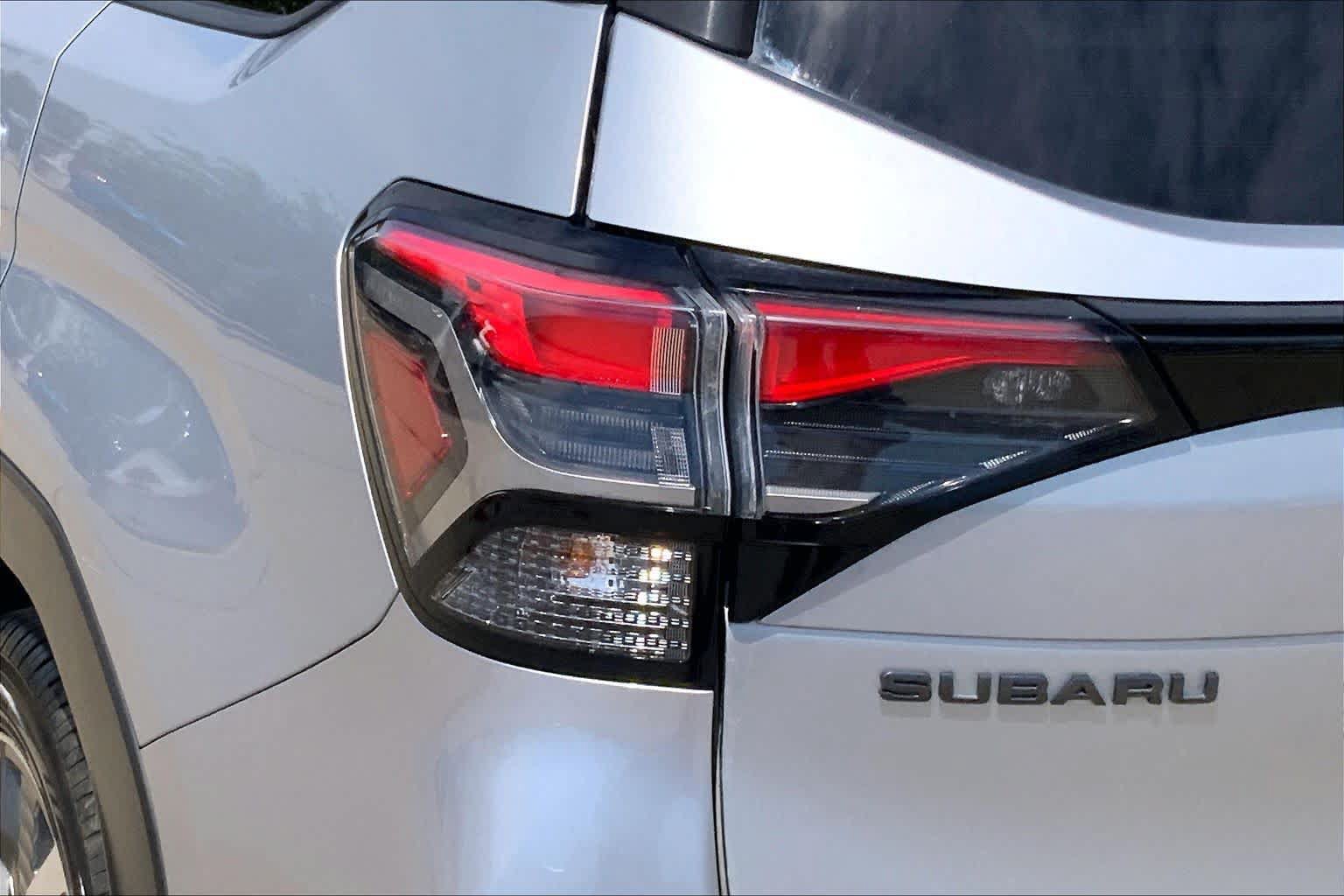 Used 2025 Subaru Forester Touring AWD/4WD image 27