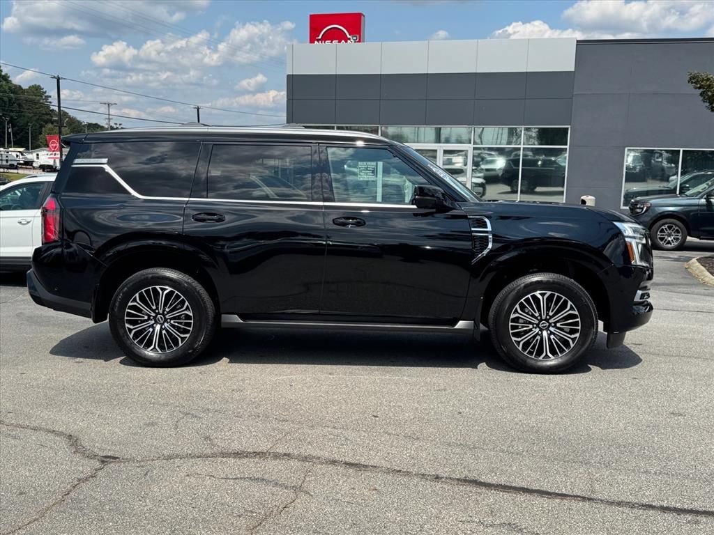 Certified 2025 Nissan Armada SL AWD/4WD image 2