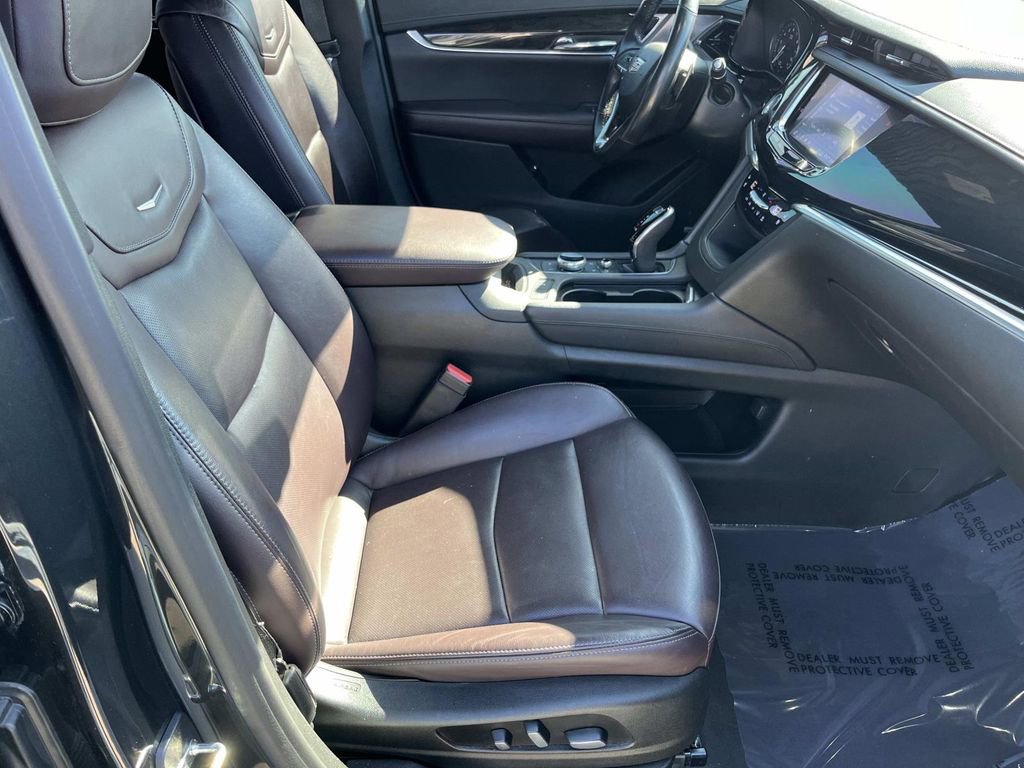 Used 2020 Cadillac XT6 Premium Luxury image 24
