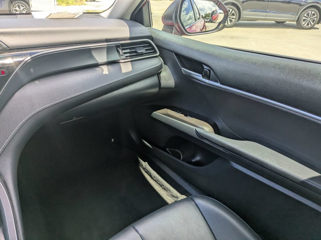 Used 2021 Toyota Camry SE FWD image 17