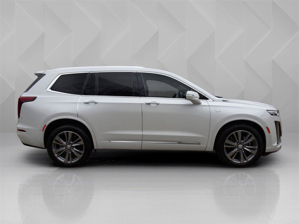 Certified 2025 Cadillac XT6 Premium Luxury w/ Platinum Package image 6