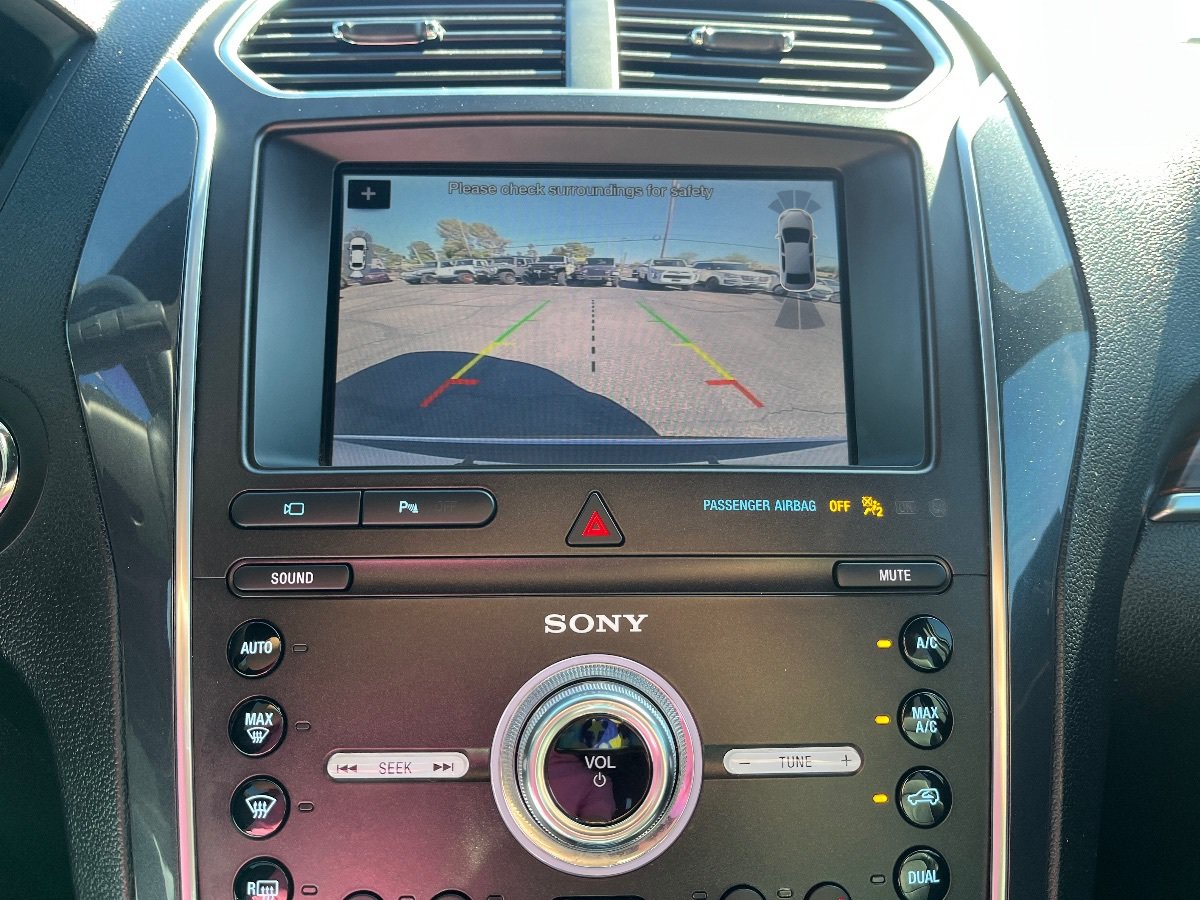 Used 2019 Ford Explorer Limited w/ Class III Trailer Tow Package FWD image 14