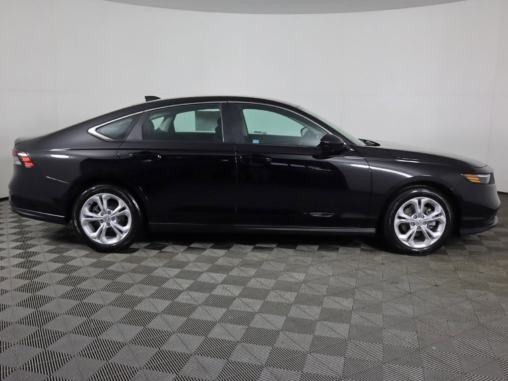 Certified 2025 Honda Accord LX image 15