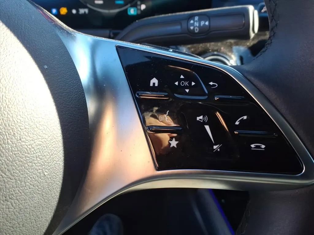 Used 2025 Mercedes-Benz GLA 250 image 31