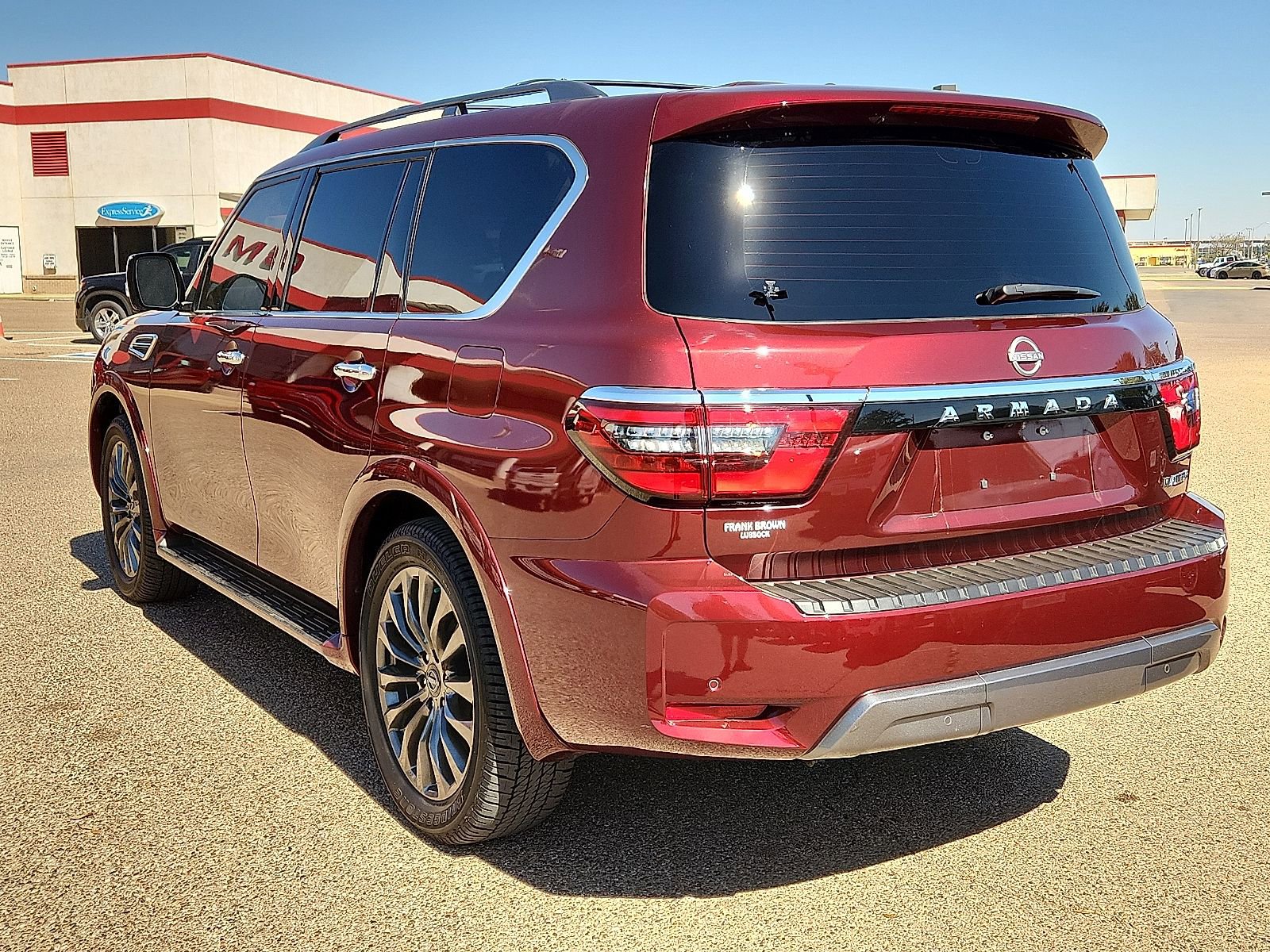 Used 2024 Nissan Armada Platinum w/ Cargo Package RWD image 3