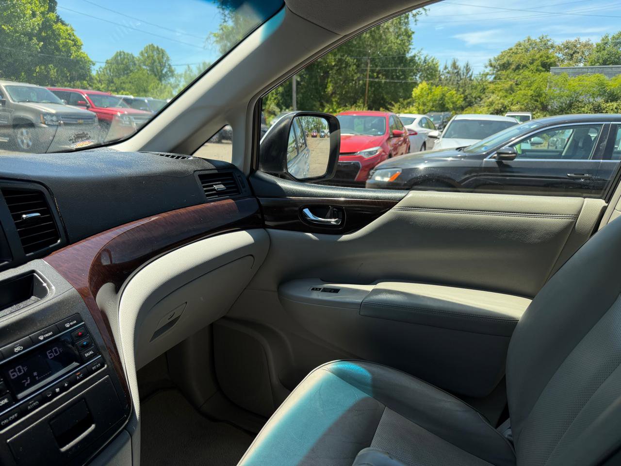 Used 2011 Nissan Quest SL w/ Protection Pkg FWD image 25