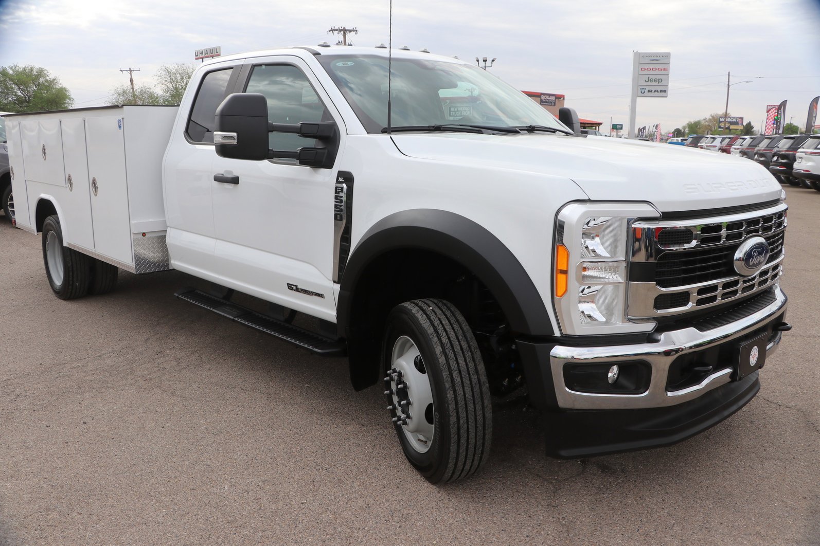 Used 2023 Ford F550 2WD SuperCab Super Duty image 1