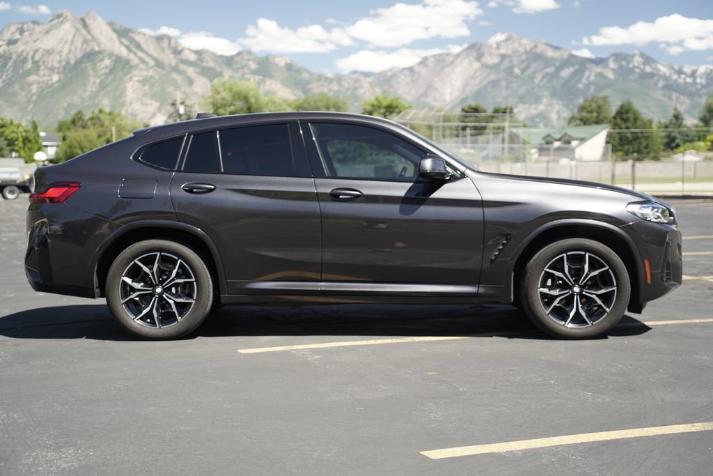 Used 2024 BMW X4 xDrive30i w/ Premium Package AWD/4WD image 6