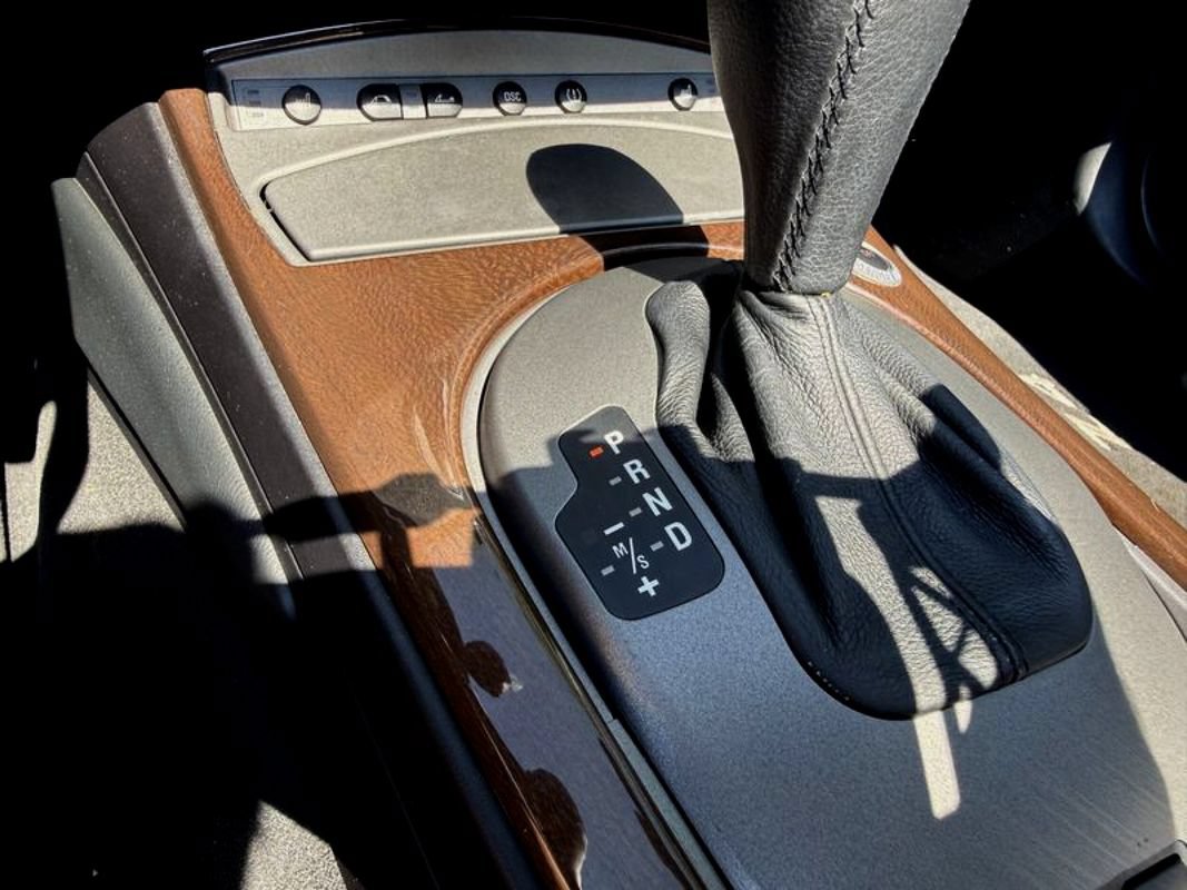 Used 2004 BMW Z4 2.5i RWD image 26
