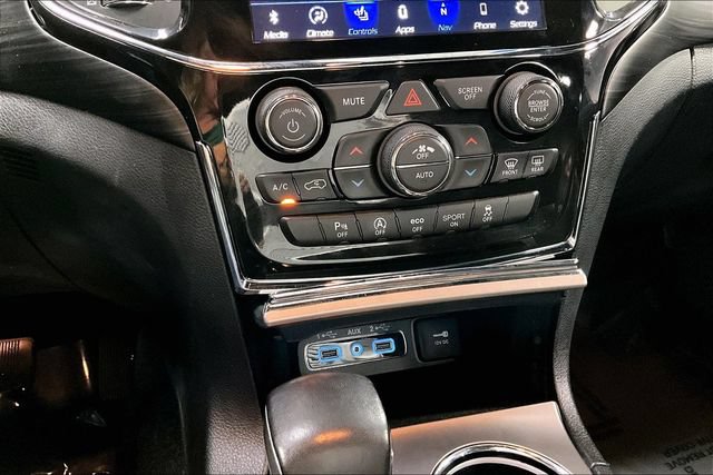 Used 2021 Jeep Grand Cherokee Laredo X AWD/4WD image 15