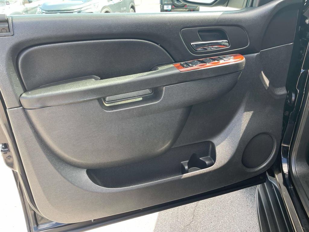 Used 2013 GMC Yukon SLE RWD image 28