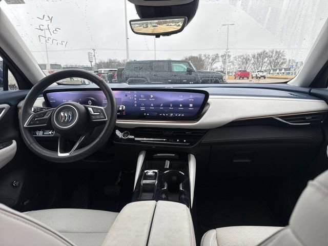 Used 2024 Buick Envision Avenir image 22