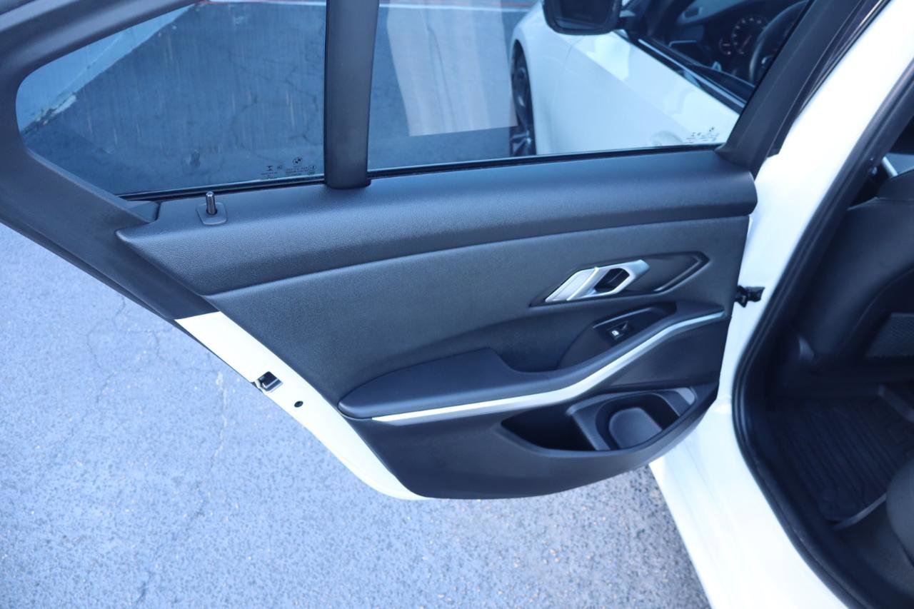 Used 2019 BMW 330i Sedan w/ M Sport Package RWD image 28