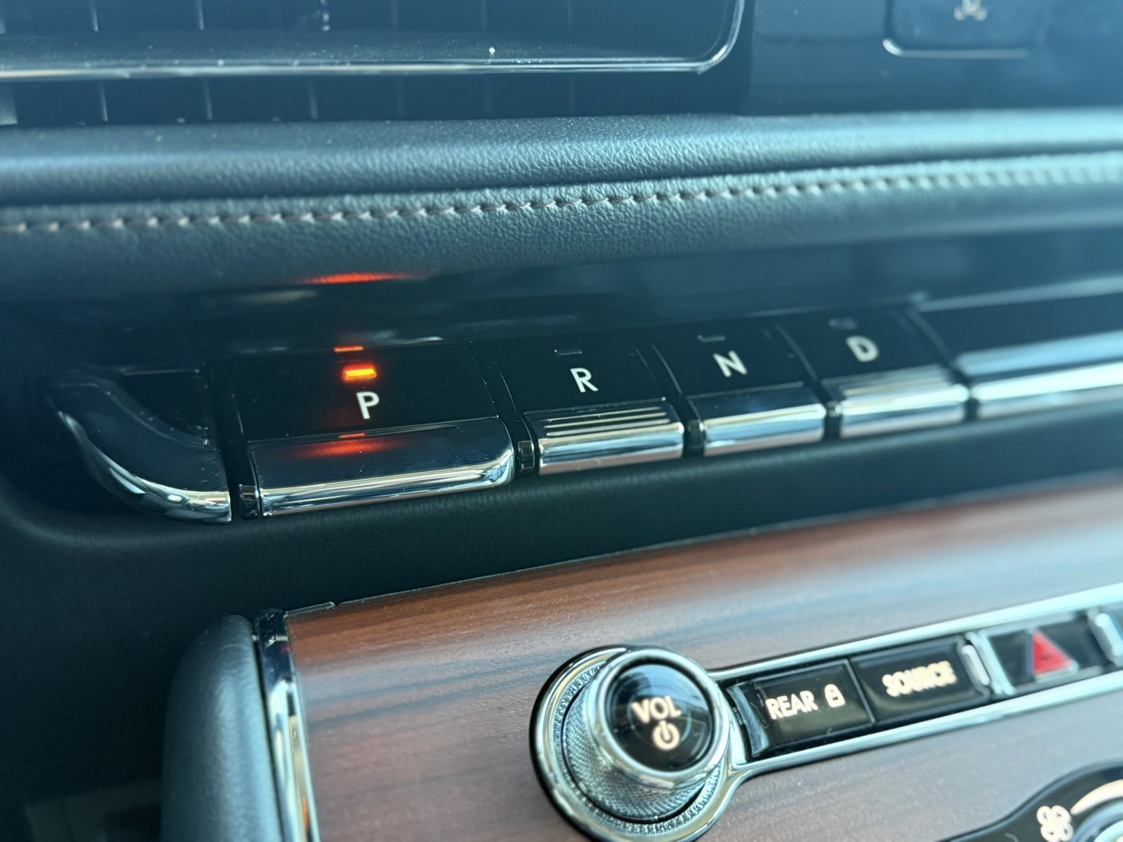 Used 2023 Lincoln Aviator Reserve w/ Equipment Group 201A image 34