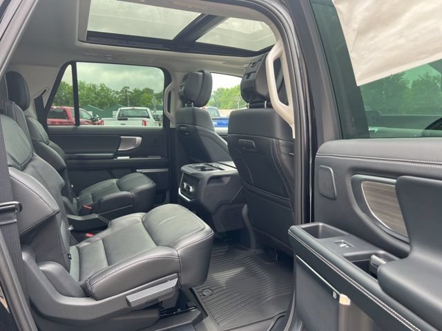 New 2026 Ford Expedition Max Platinum w/ Driver's Package AWD/4WD image 12