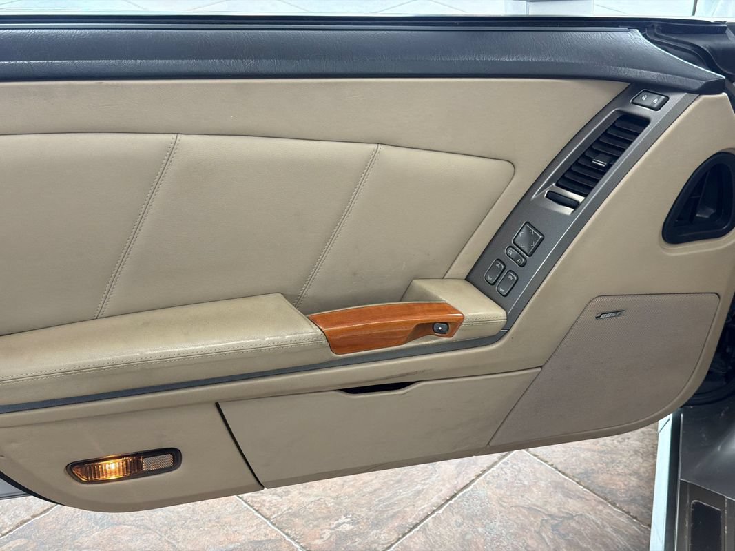 Used 2008 Cadillac XLR RWD image 18