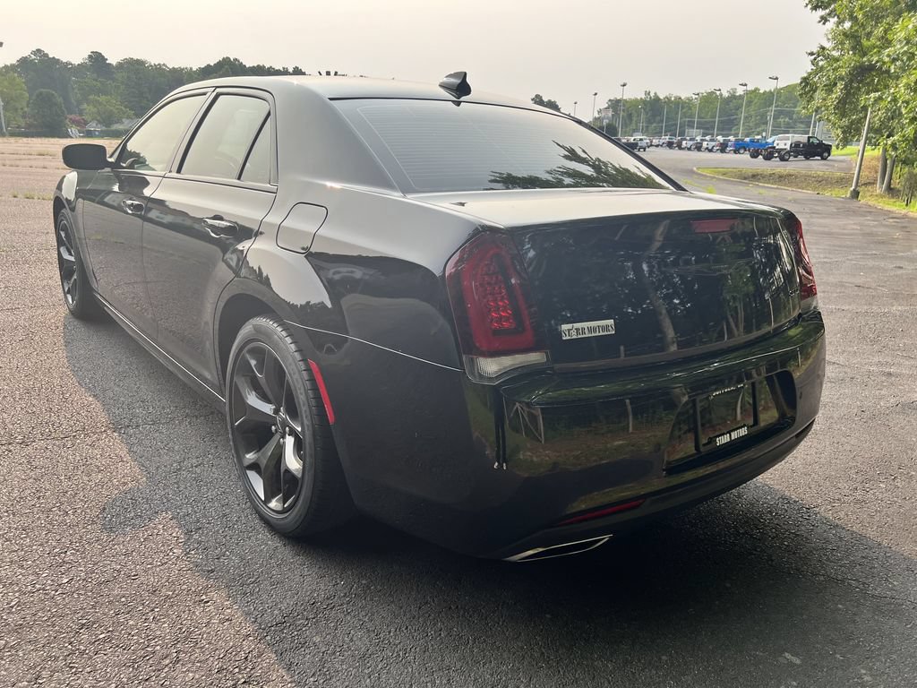 Certified 2023 Chrysler 300 Touring L w/ Safetytec Plus Group RWD image 5