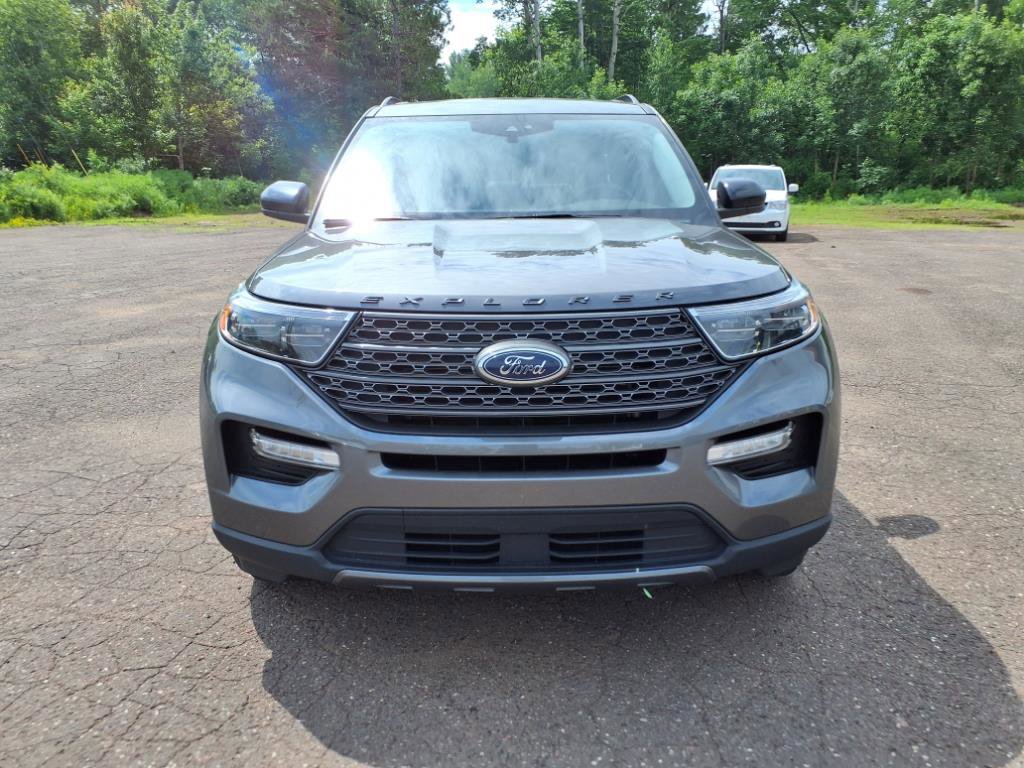 Used 2023 Ford Explorer XLT w/ Equipment Group 202A AWD/4WD image 9