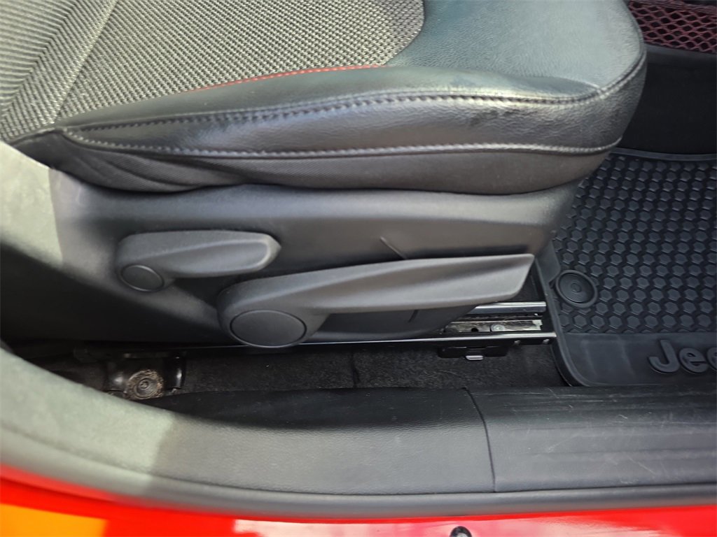 Used 2020 Jeep Compass Trailhawk w/ Advanced Safety Group image 38