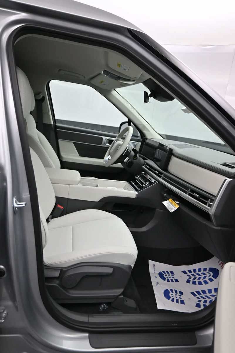 New 2026 Hyundai Santa Fe SE FWD image 11