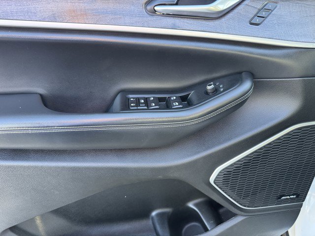 Used 2022 Jeep Grand Cherokee Limited 4xe image 17