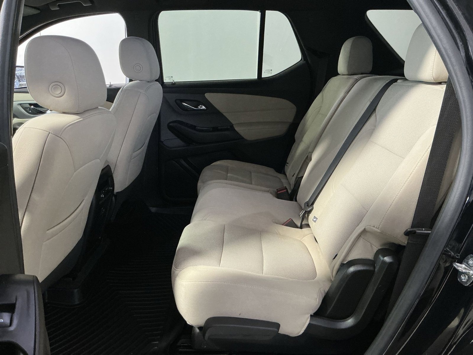 Used 2023 Chevrolet Traverse LS w/ Safety Package image 31