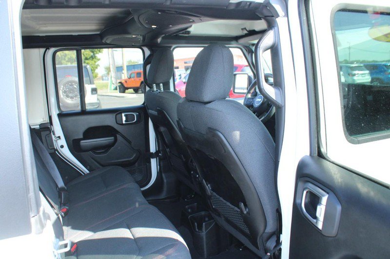Used 2024 Jeep Wrangler Unlimited Rubicon AWD/4WD image 12