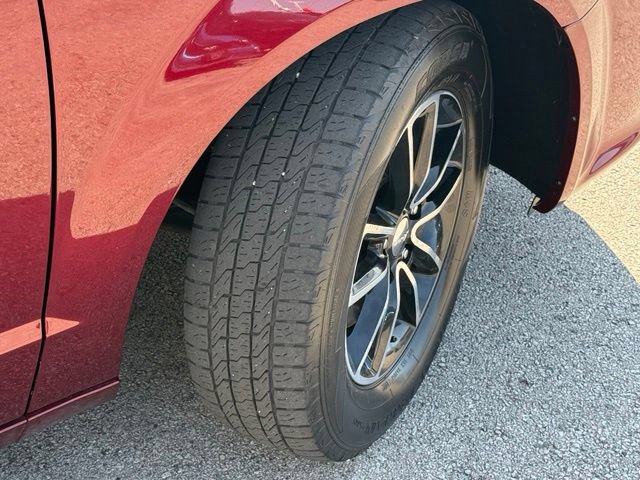 Used 2017 Dodge Grand Caravan SE FWD image 3