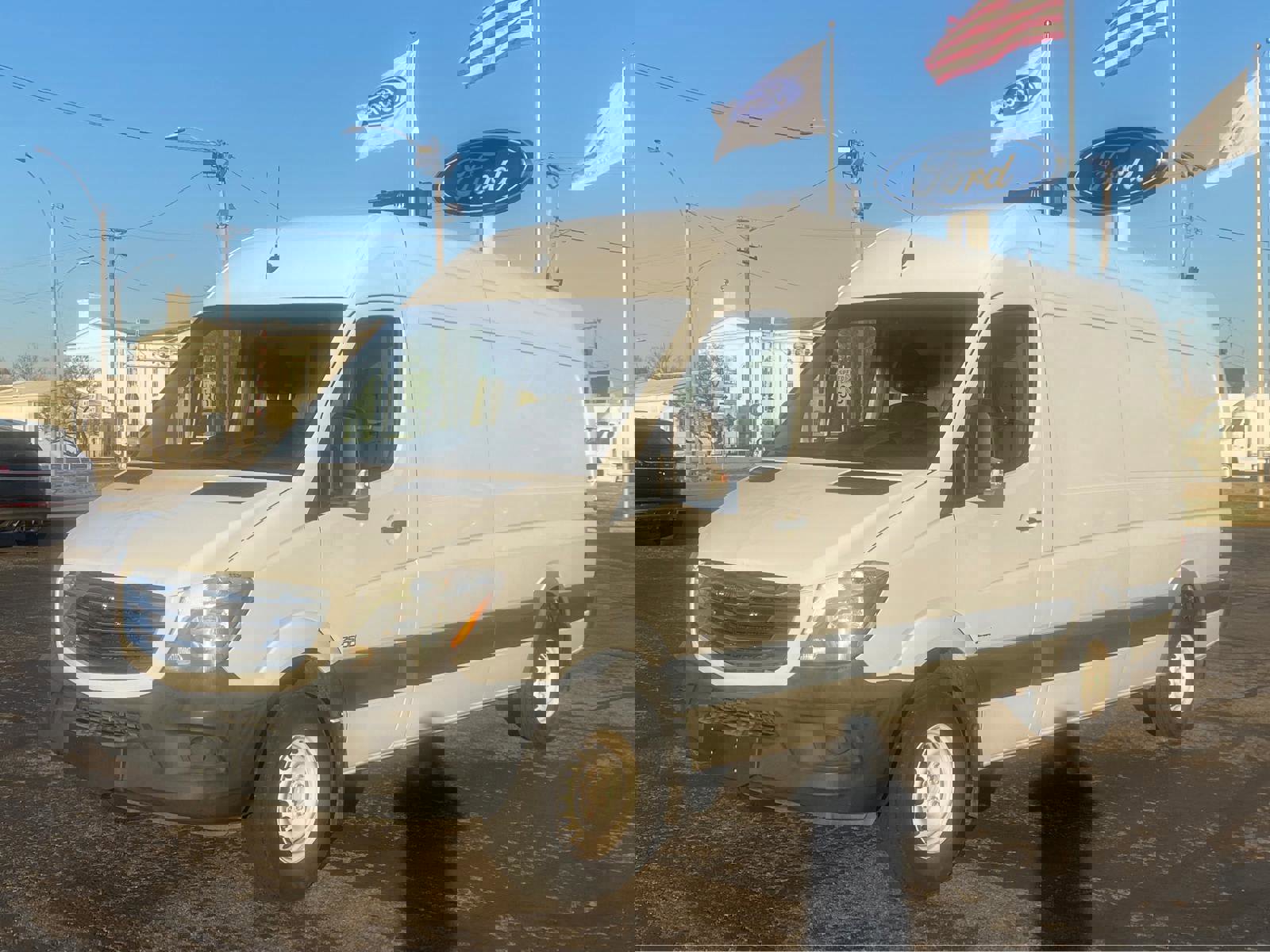 Used 2015 Freightliner Sprinter 2500 image 2