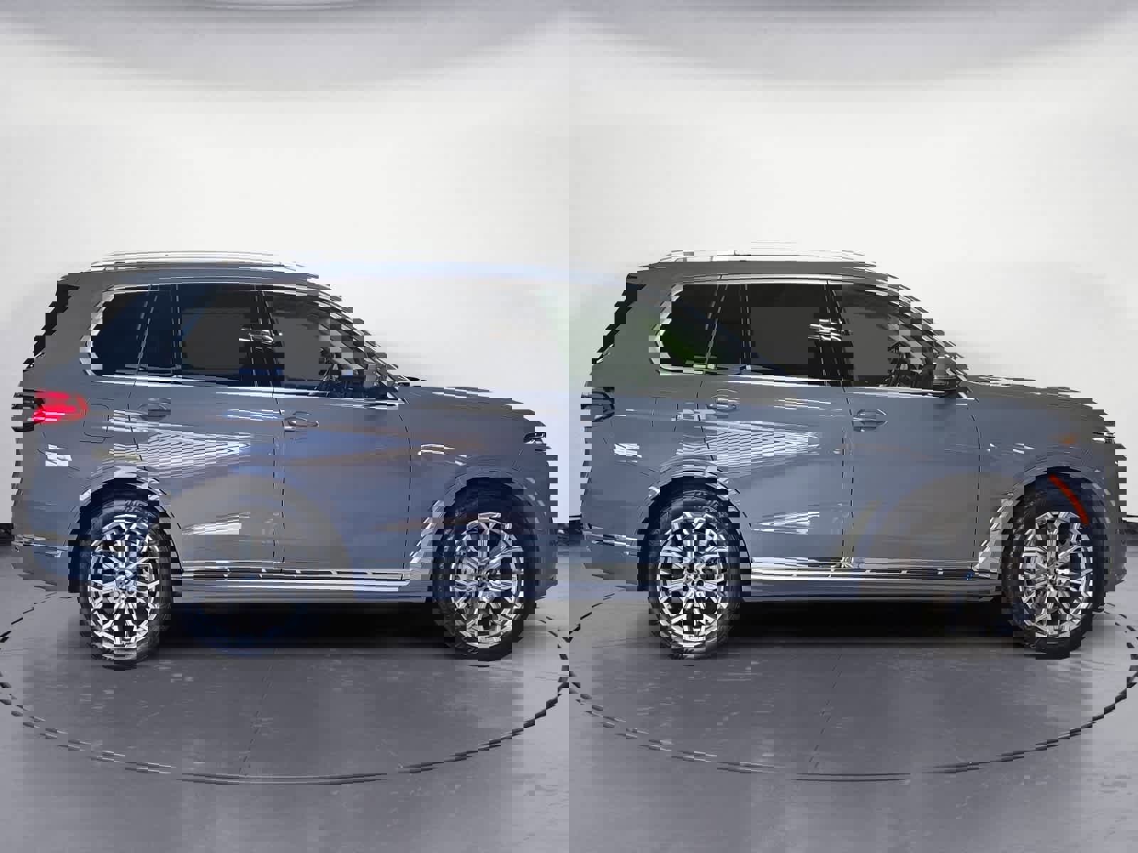 Used 2025 BMW X7 xDrive40i image 5