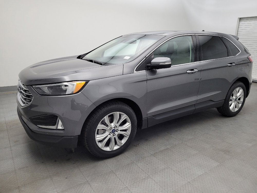 Used 2022 Ford Edge Titanium image 2