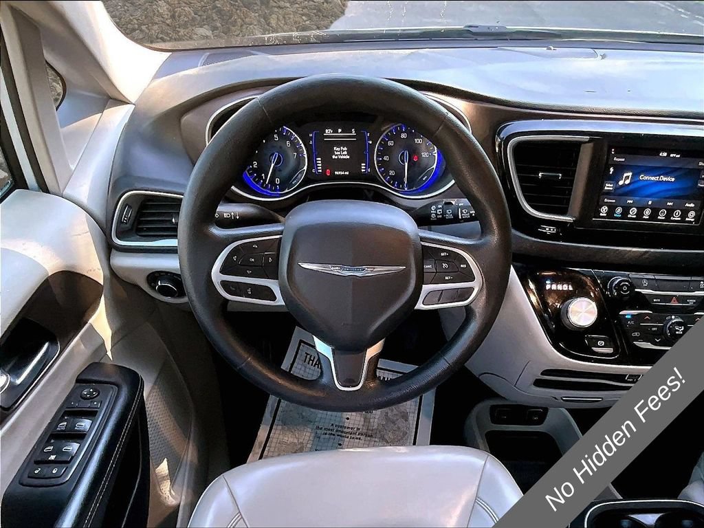 Used 2021 Chrysler Voyager Lxi FWD image 5