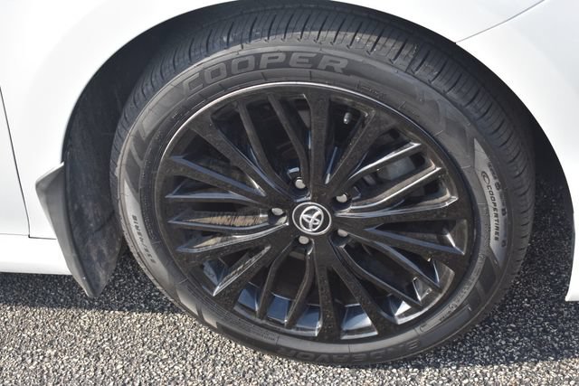 Used 2020 Toyota Camry XLE FWD image 12