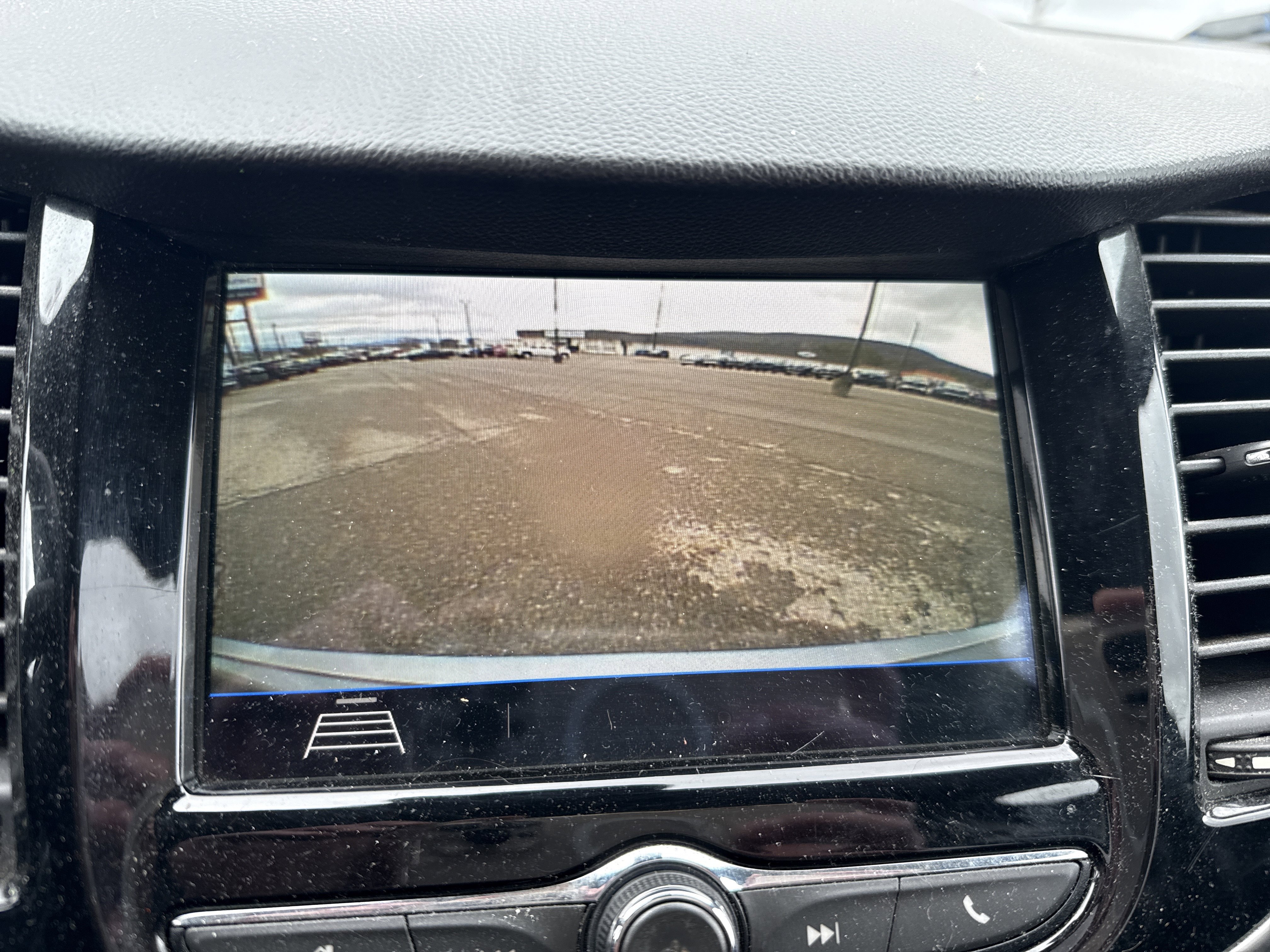 Used 2019 Chevrolet Trax LT w/ LT Convenience Package image 23