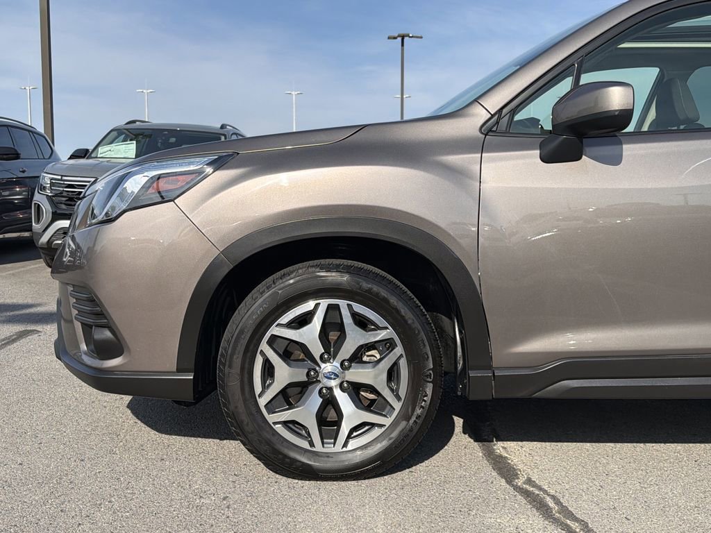 Used 2022 Subaru Forester Premium image 9