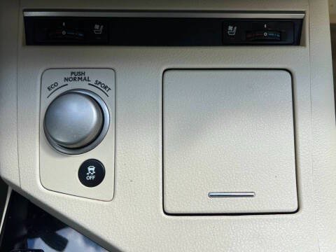 Used 2015 Lexus ES 350 w/ Premium Package FWD image 12
