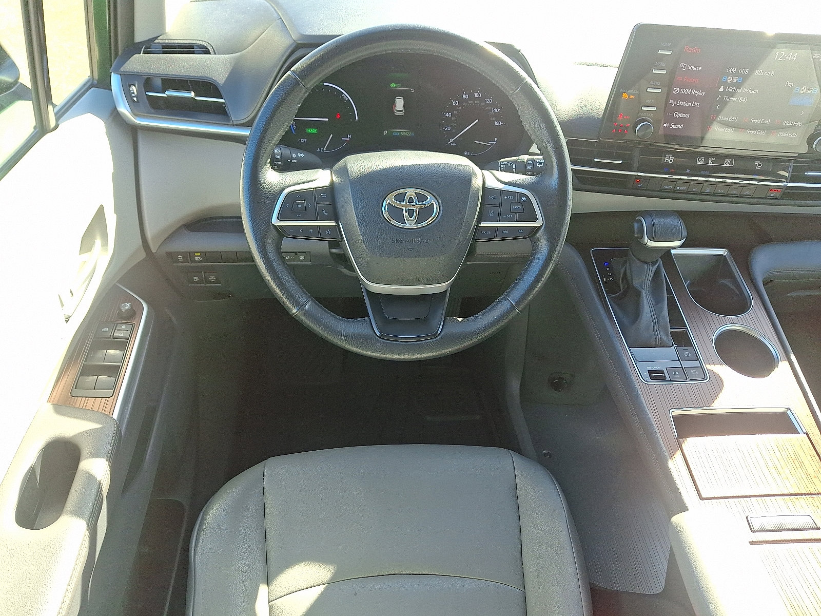 Used 2023 Toyota Sienna XLE image 12