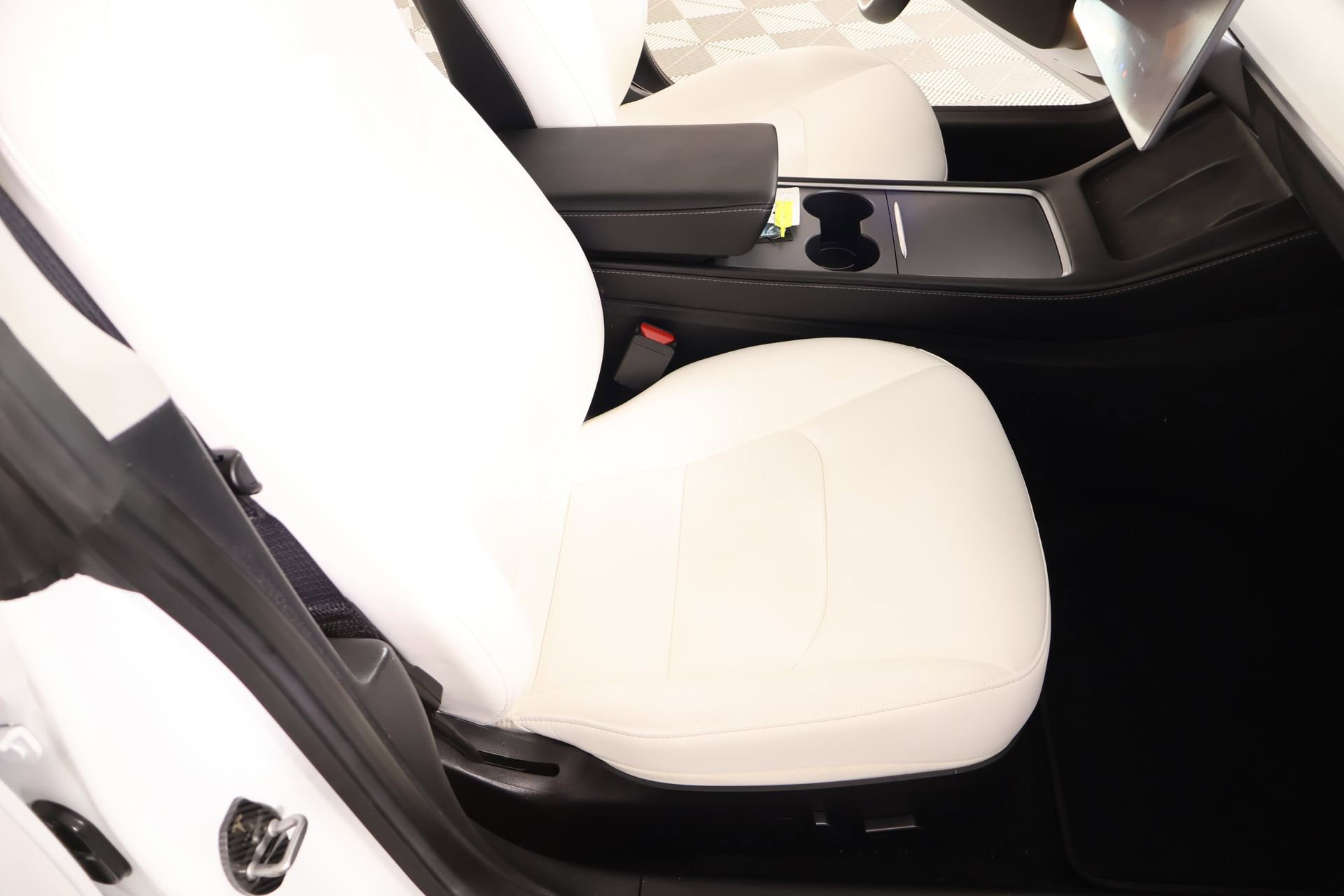 Used 2023 Tesla Model 3 Performance image 13