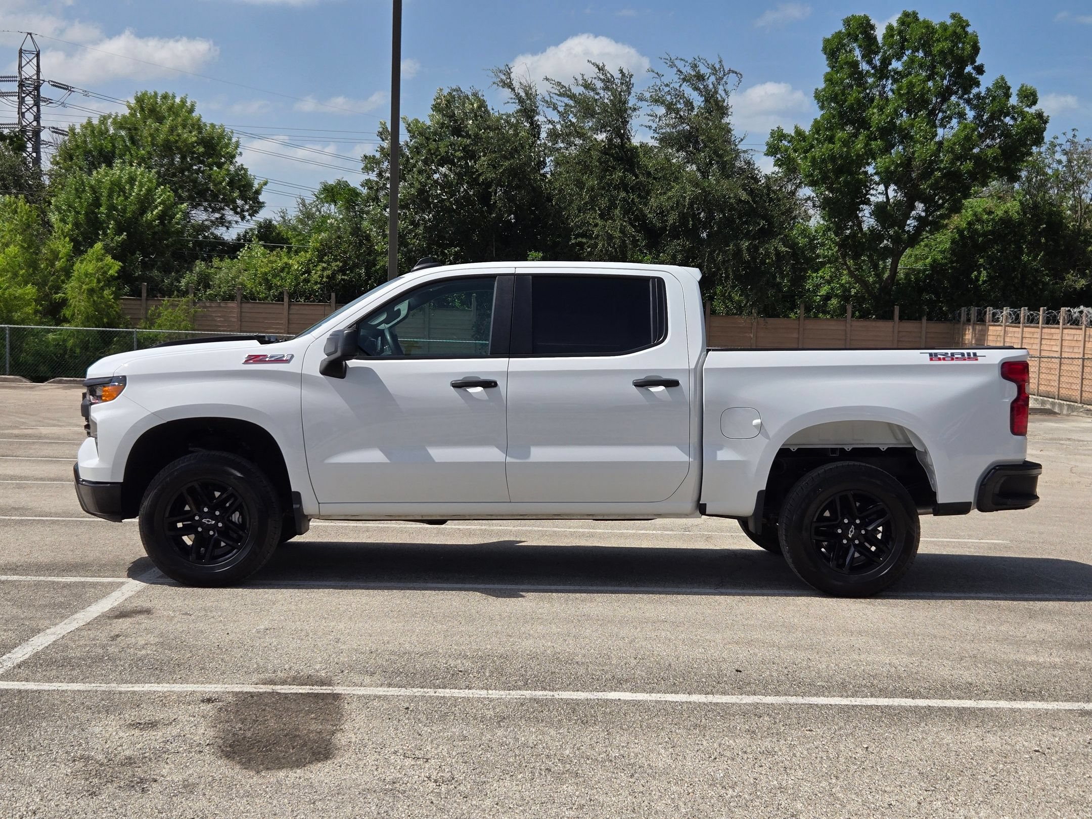 Used 2025 Chevrolet Silverado 1500 Custom Trail Boss AWD/4WD image 6