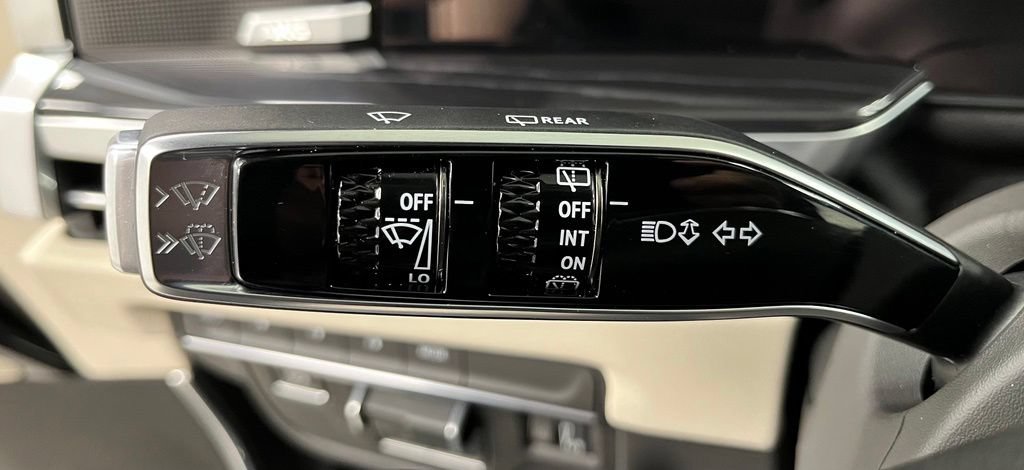 Used 2026 Cadillac Escalade Sport AWD/4WD image 28