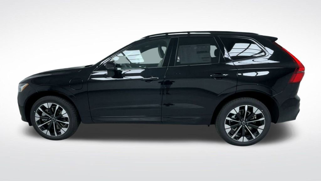New 2026 Volvo XC60 T8 Plus w/ Protection Package Premier image 19