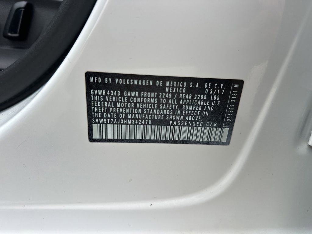 Used 2017 Volkswagen Jetta GLI FWD image 38