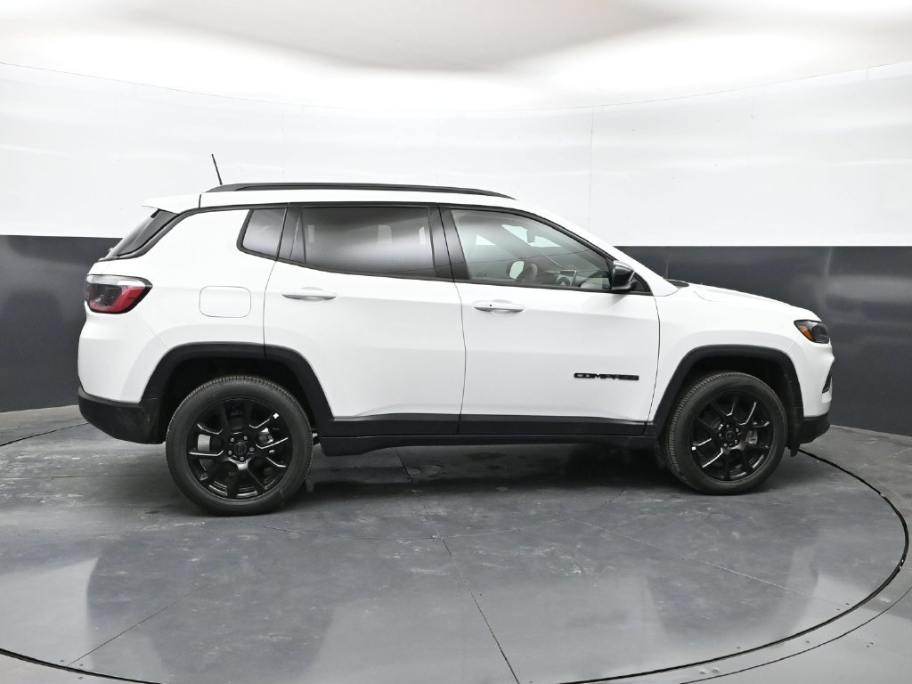 New 2026 Jeep Compass Latitude AWD/4WD image 23