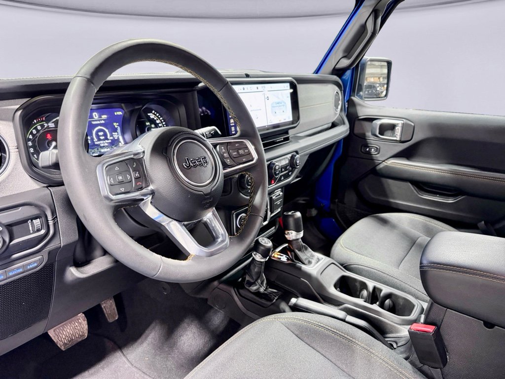 Used 2024 Jeep Wrangler Sahara image 19